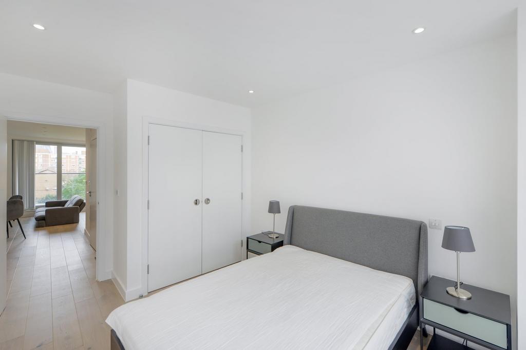 Apartment in London - More