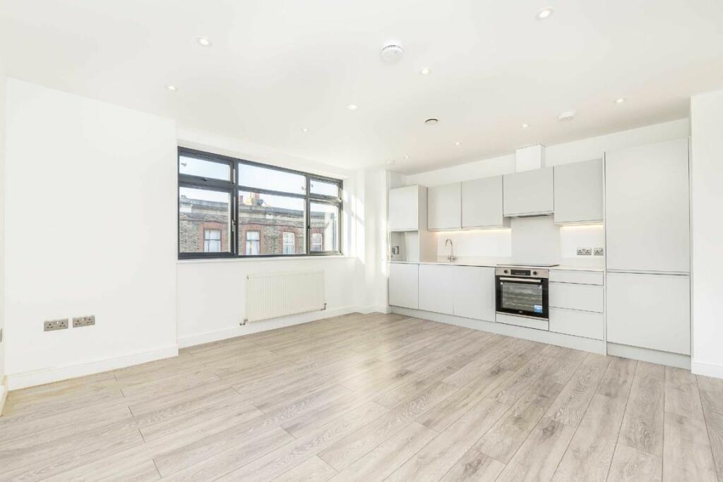 Apartment in London - View 3