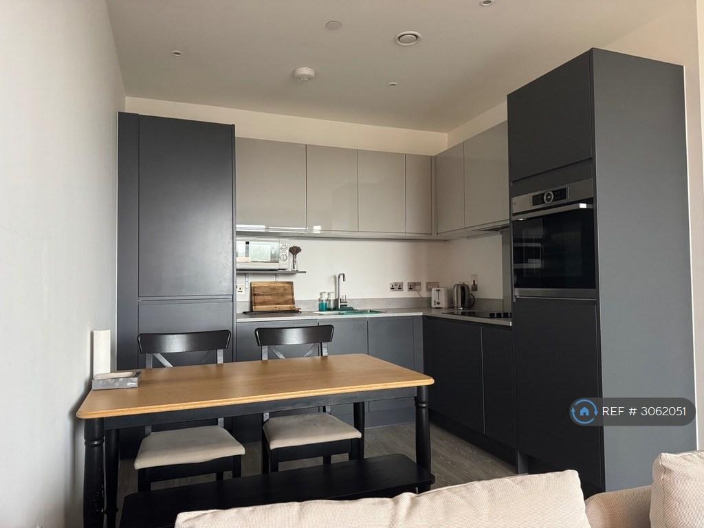 Apartment in London, Southmere, West Heath - View 5
