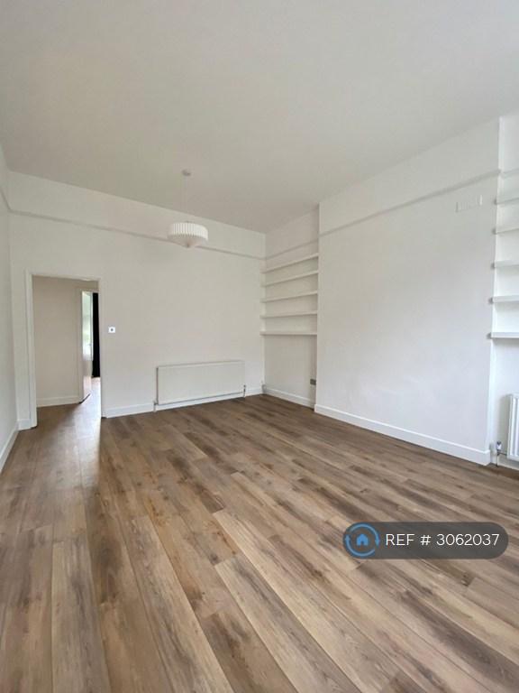 Apartment in London - View 2