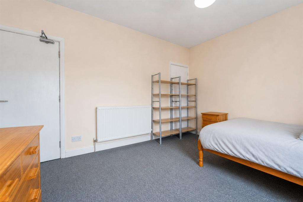 House in Birmingham, Bournbrook - More