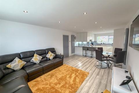 2 bedroom bungalow for sale, Station Road, Trevor, Llangollen