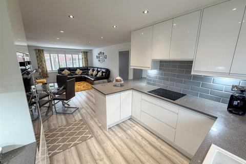 2 bedroom bungalow for sale, Station Road, Trevor, Llangollen