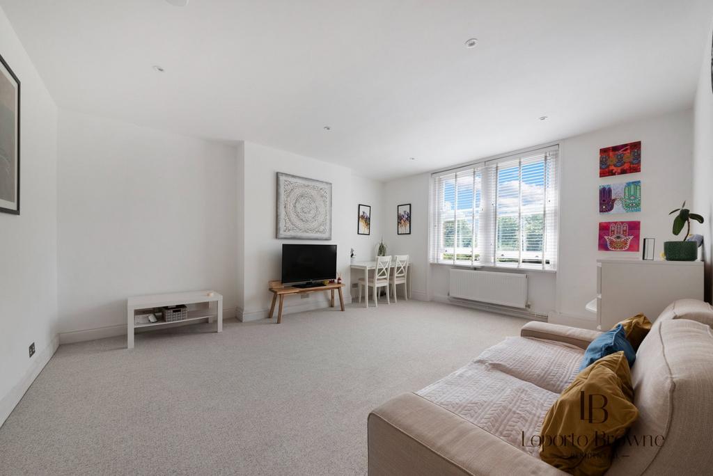 Apartment in London - View 2