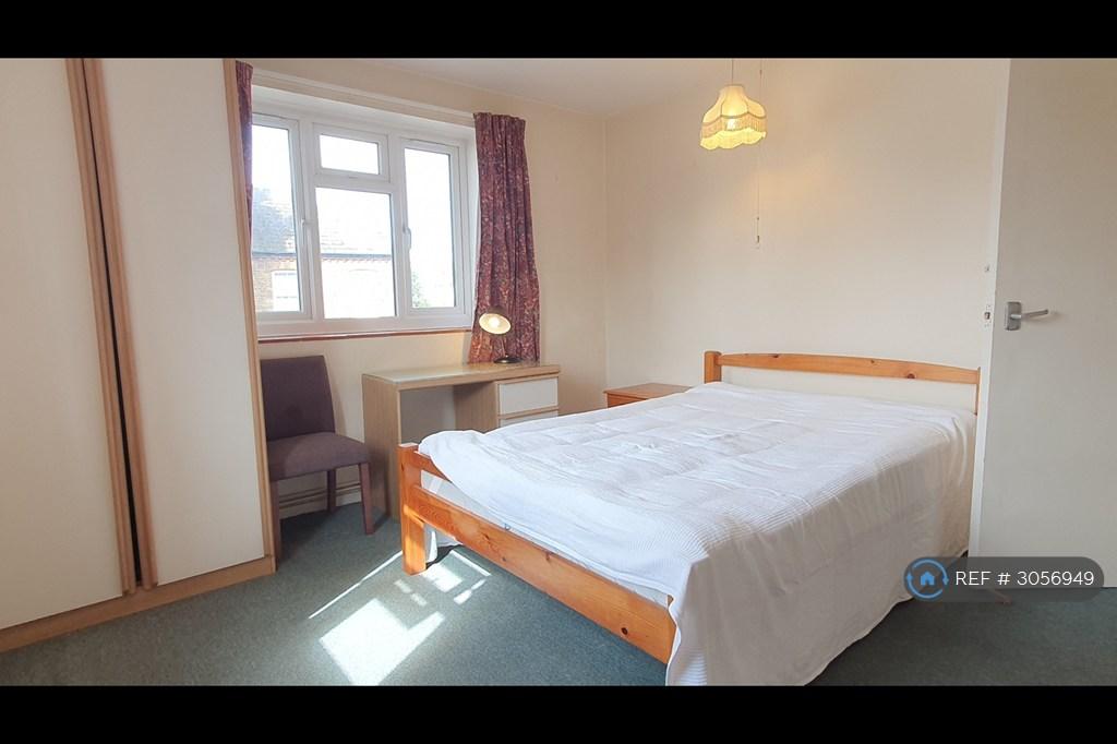 Apartment in London - View 3