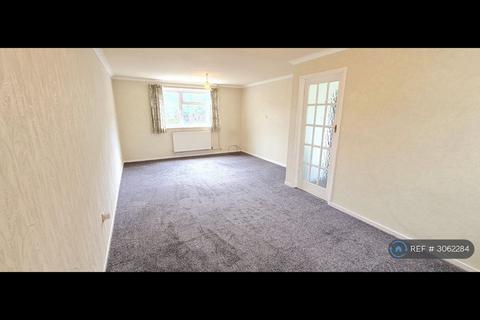3 bedroom terraced house to rent, Radstone Walk, Leicester, LE5