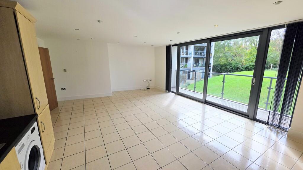 Apartment in Cheltenham - View 2