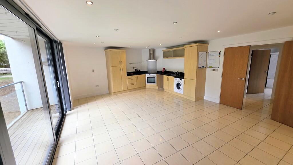 Apartment in Cheltenham - View 3