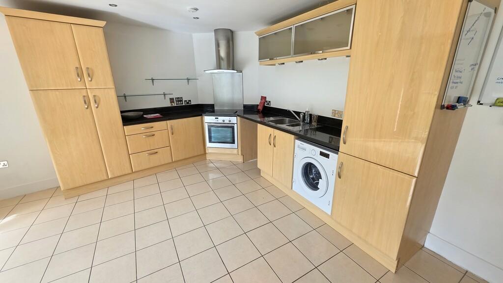 Apartment in Cheltenham - View 4