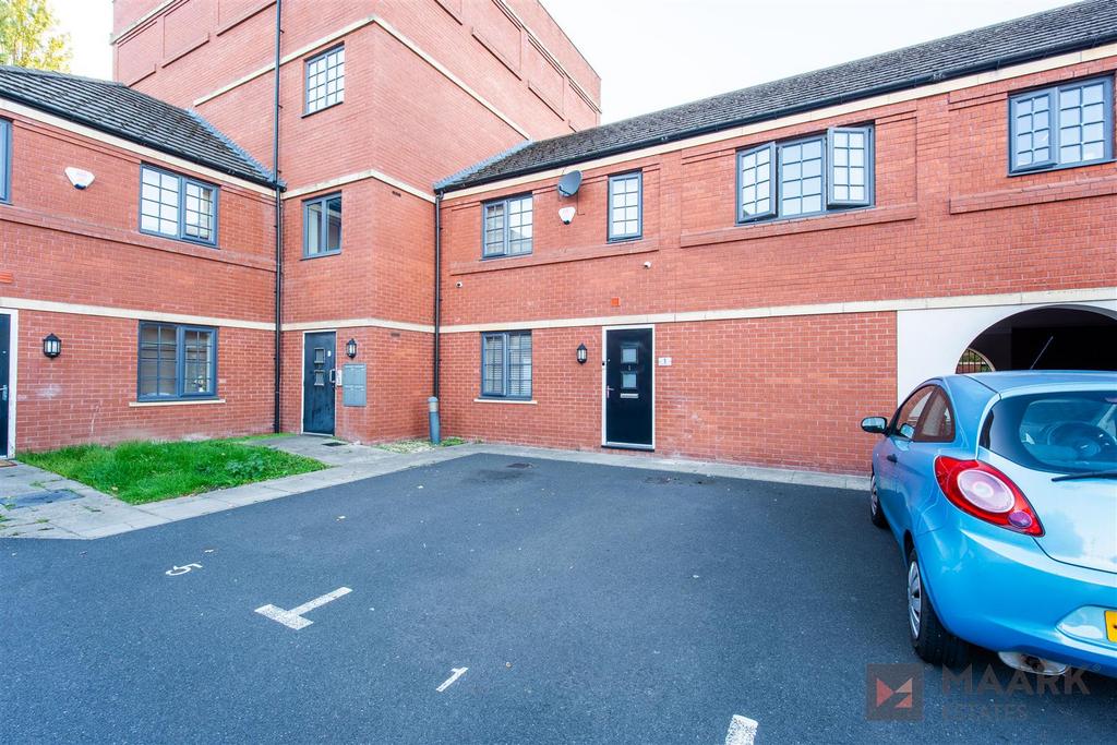 House in Leicester - View 2
