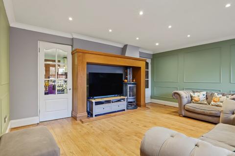 3 bedroom terraced house for sale, Crouch Street, Noak Bridge, SS15