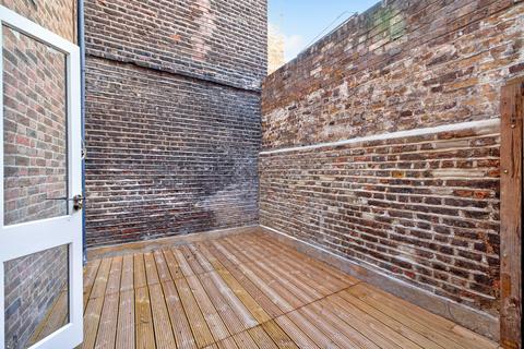 2 bedroom terraced house to rent, Wilkes Street, Spitalfields, London, E1