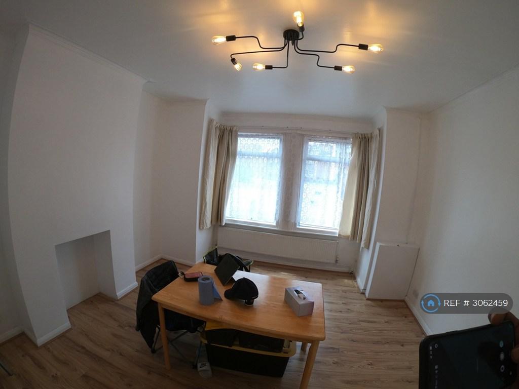 Apartment in London - View 3