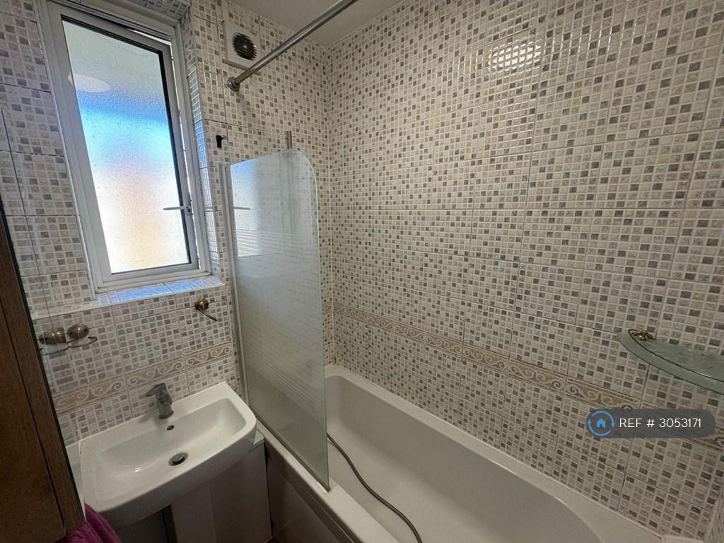 Apartment in London - View 3