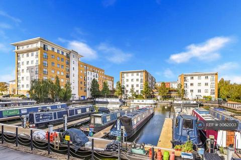 2 bedroom flat to rent, Hertford House, Northolt, UB5