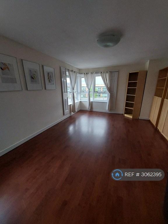 Apartment in Glasgow - View 2