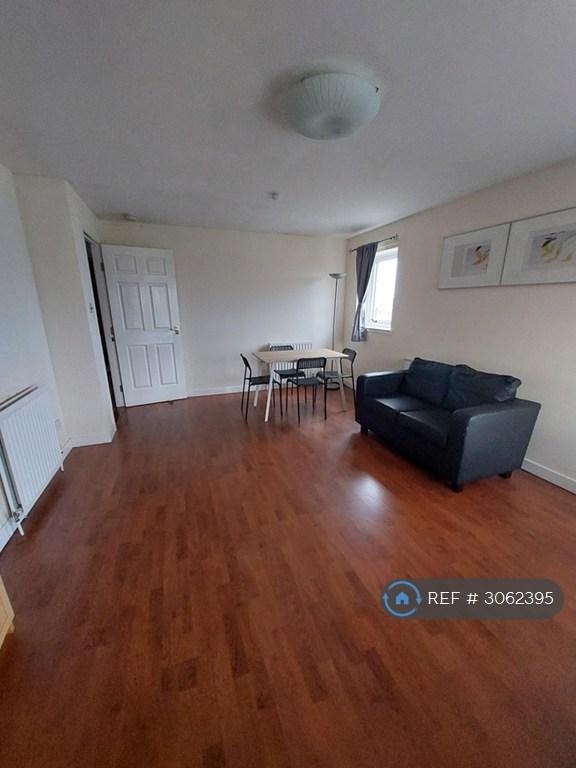 Apartment in Glasgow - View 3