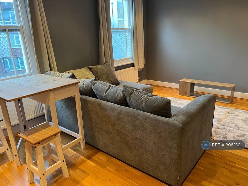 Apartment in London - View 3