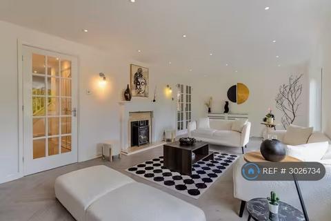 4 bedroom detached house to rent, Buckingham Road, Milton Keynes, MK3