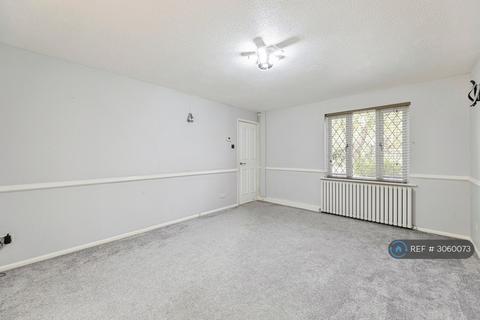 4 bedroom detached house to rent, Downland, Milton Keynes, MK8
