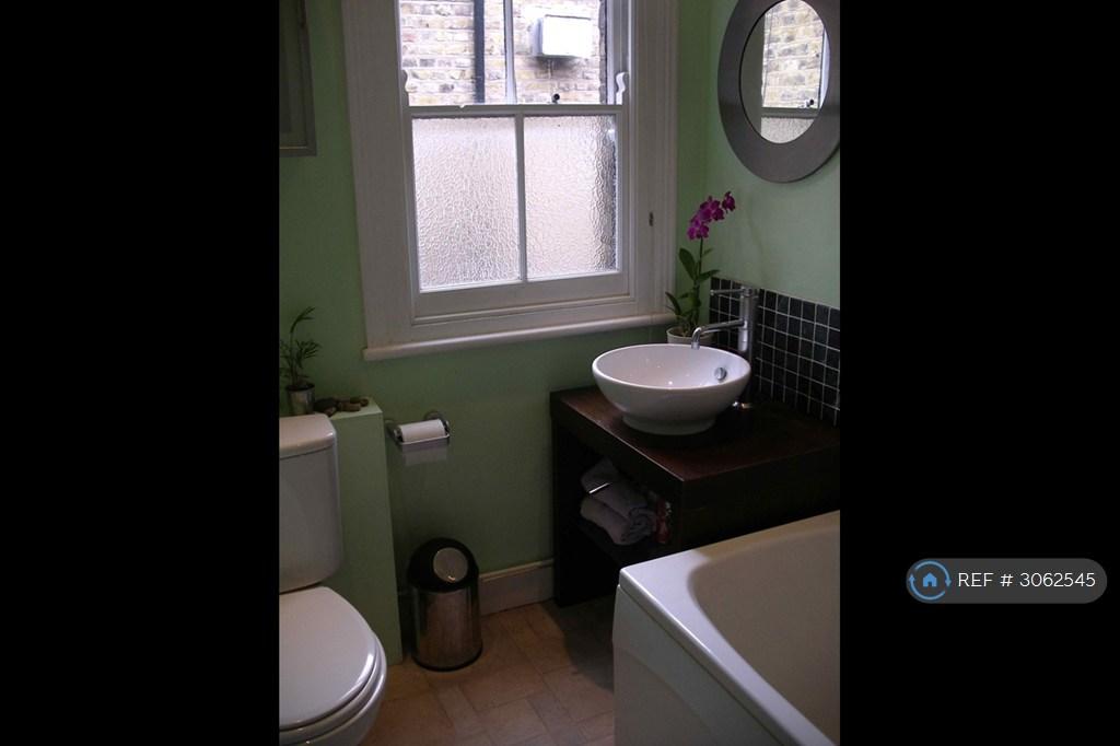 Apartment in London, Leytonstone - View 4