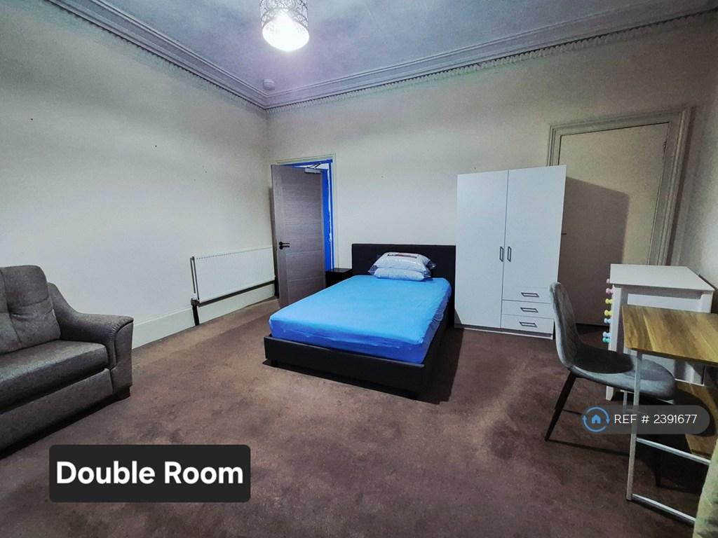 Apartment in Clydebank - More