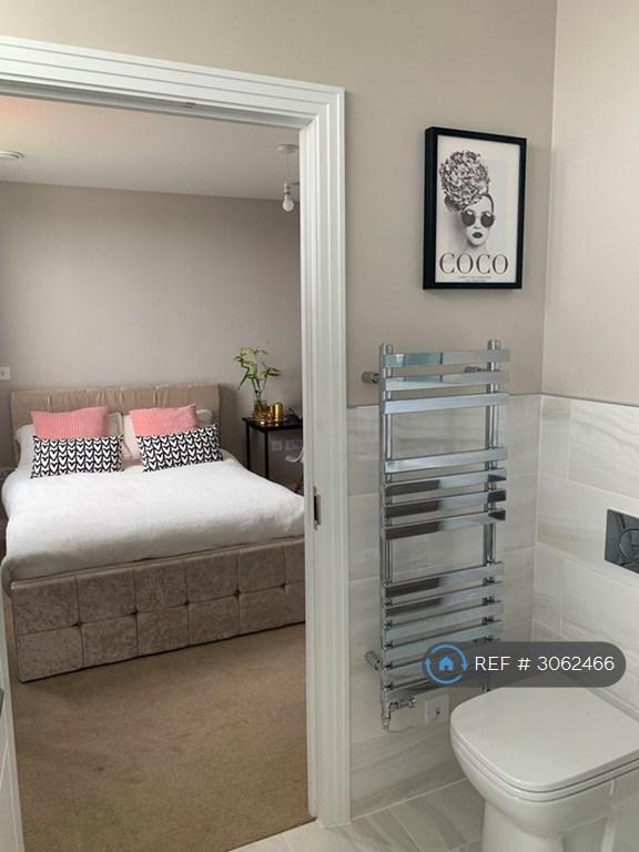 Apartment in London, New Southgate - View 2
