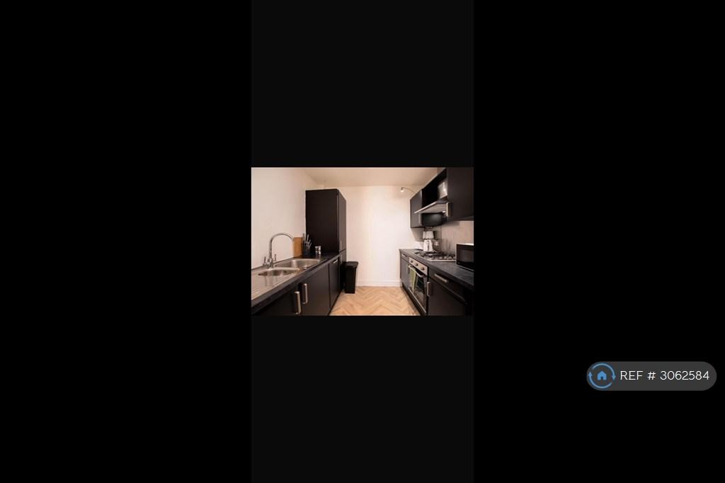 Apartment in Leeds, West Yorkshire - View 5