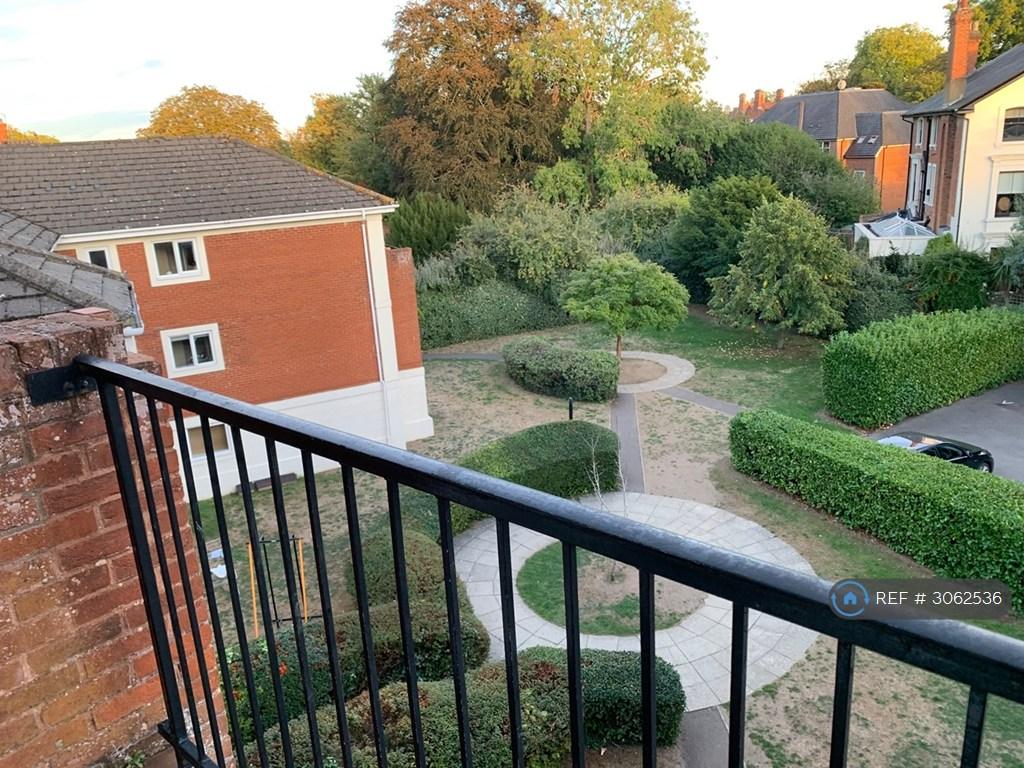 Apartment in Reading - View 2
