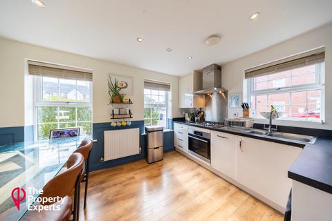 4 bedroom semi-detached house for sale, Forest Road, Reading, RG5