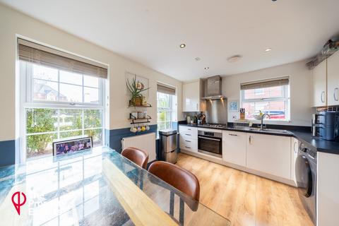 4 bedroom semi-detached house for sale, Forest Road, Reading, RG5
