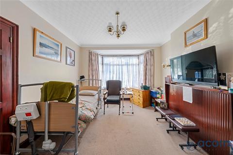 3 bedroom semi-detached house for sale, Springfield Mount, Kingsbury NW9