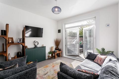 2 bedroom semi-detached bungalow for sale, Moredun Park Gardens, Moredun, Edinburgh, EH17