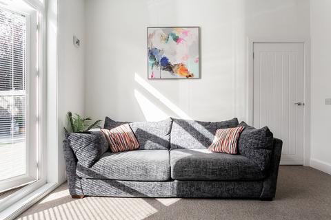 2 bedroom semi-detached bungalow for sale, Moredun Park Gardens, Moredun, Edinburgh, EH17