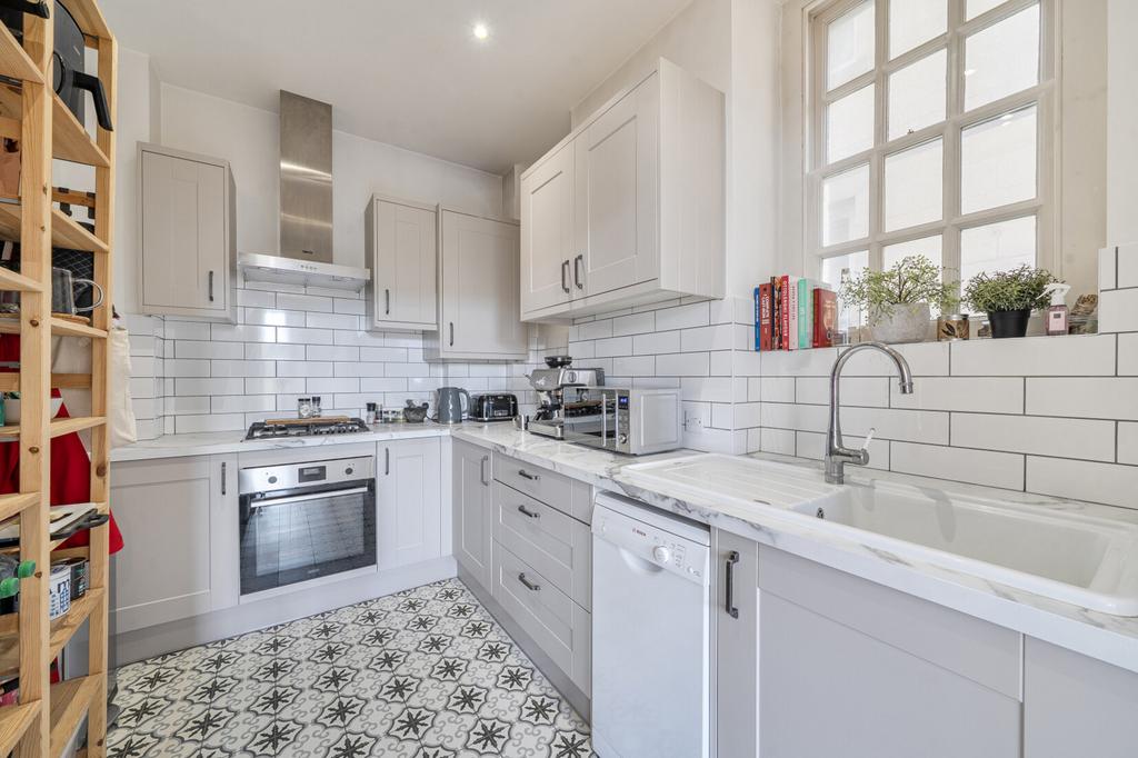 Apartment in Reading - View 3