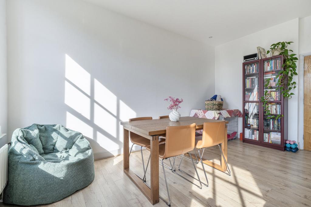 Apartment in Reading - More