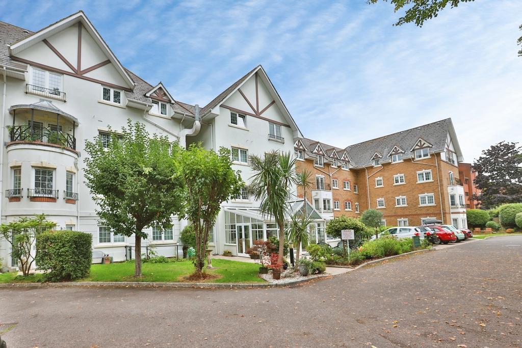 Apartment in Bournemouth - View 2