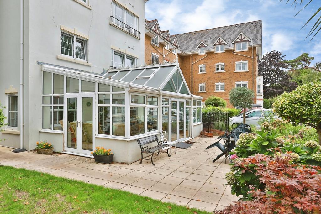 Apartment in Bournemouth - View 3