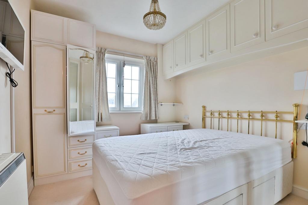 Apartment in Bournemouth - View 4