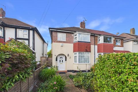 Pine Gardens, Ruislip HA4