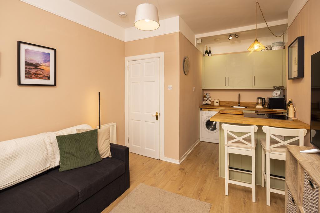 Apartment in Edinburgh - View 3
