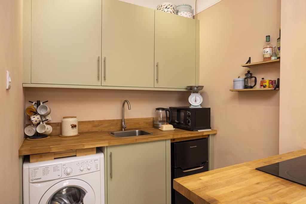 Apartment in Edinburgh - View 5