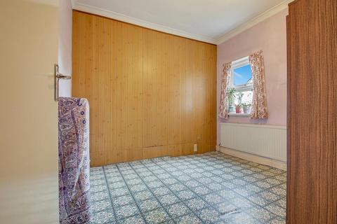 3 bedroom house for sale, Squires Lane, London