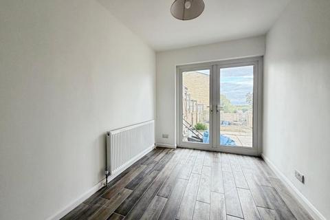 4 bedroom terraced house to rent, Lawrence Weston Road, Bristol BS11