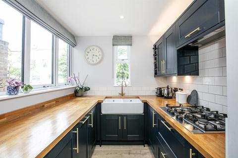 3 bedroom terraced house for sale, Howbury Road, Nunhead, SE15
