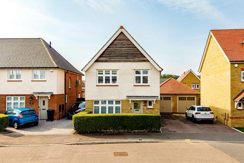 3 bedroom detached house for sale, Dixon Road, Basildon, SS16