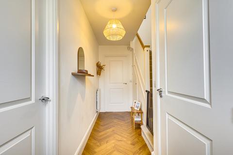 3 bedroom detached house for sale, Dixon Road, Basildon, SS16
