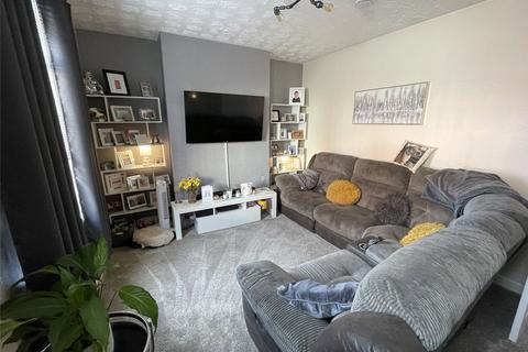 2 bedroom terraced house to rent, Coach Road, Wakefield, WF1