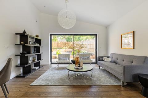 2 bedroom detached house for sale, Leatherhead Road, Oxshott, Leatherhead, Surrey, KT22