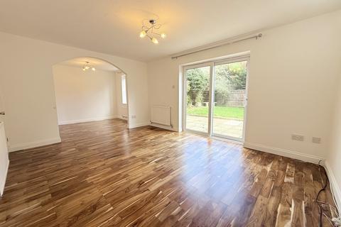 4 bedroom detached house to rent, Hanson Road, Oxfordshire OX14